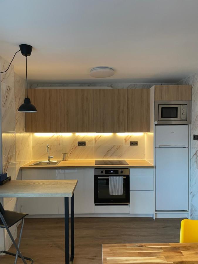 Cozy Apartment 6' From San Sebastian + Parking Usúrbil Esterno foto