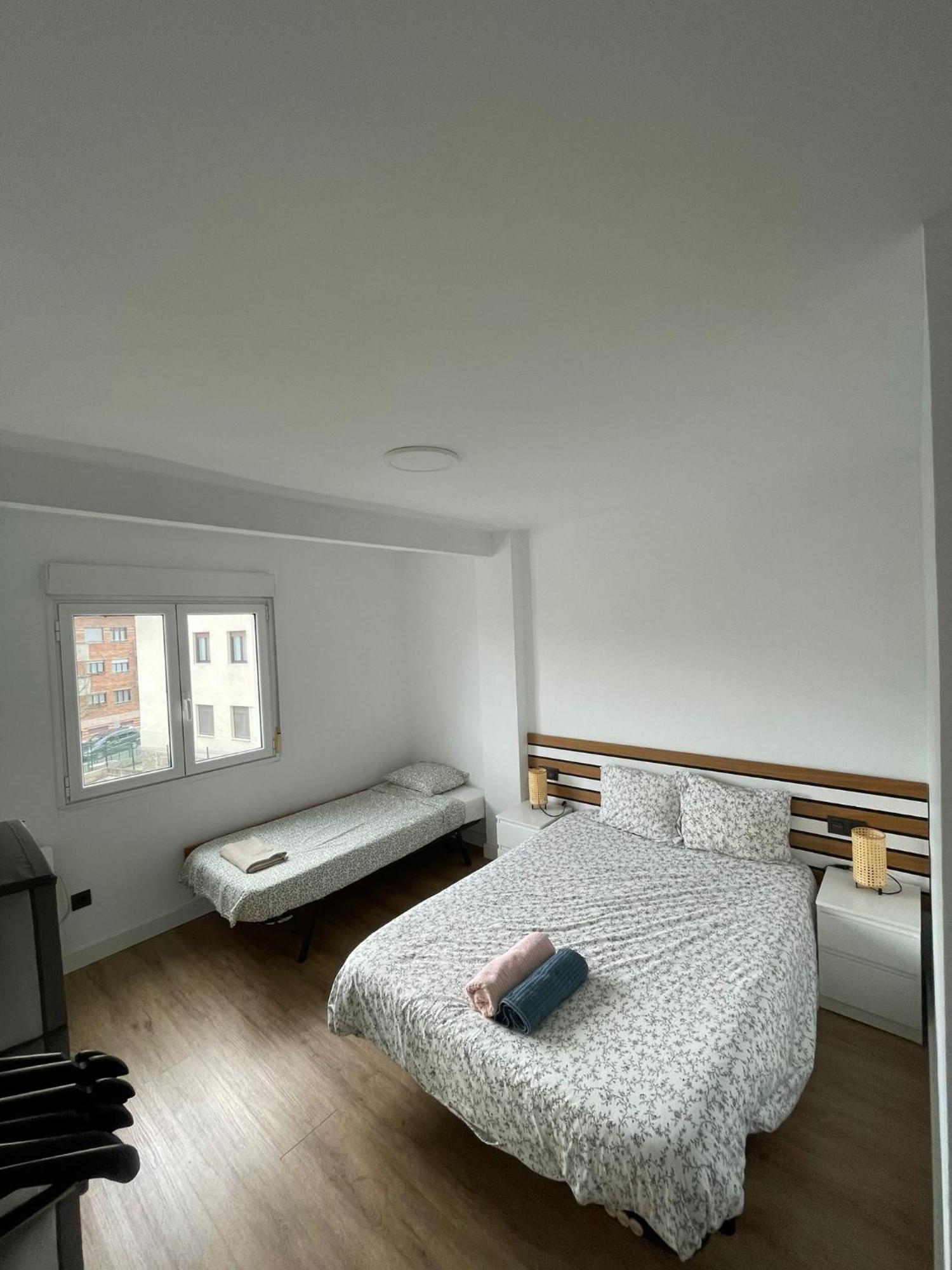 Cozy Apartment 6' From San Sebastian + Parking Usúrbil Esterno foto