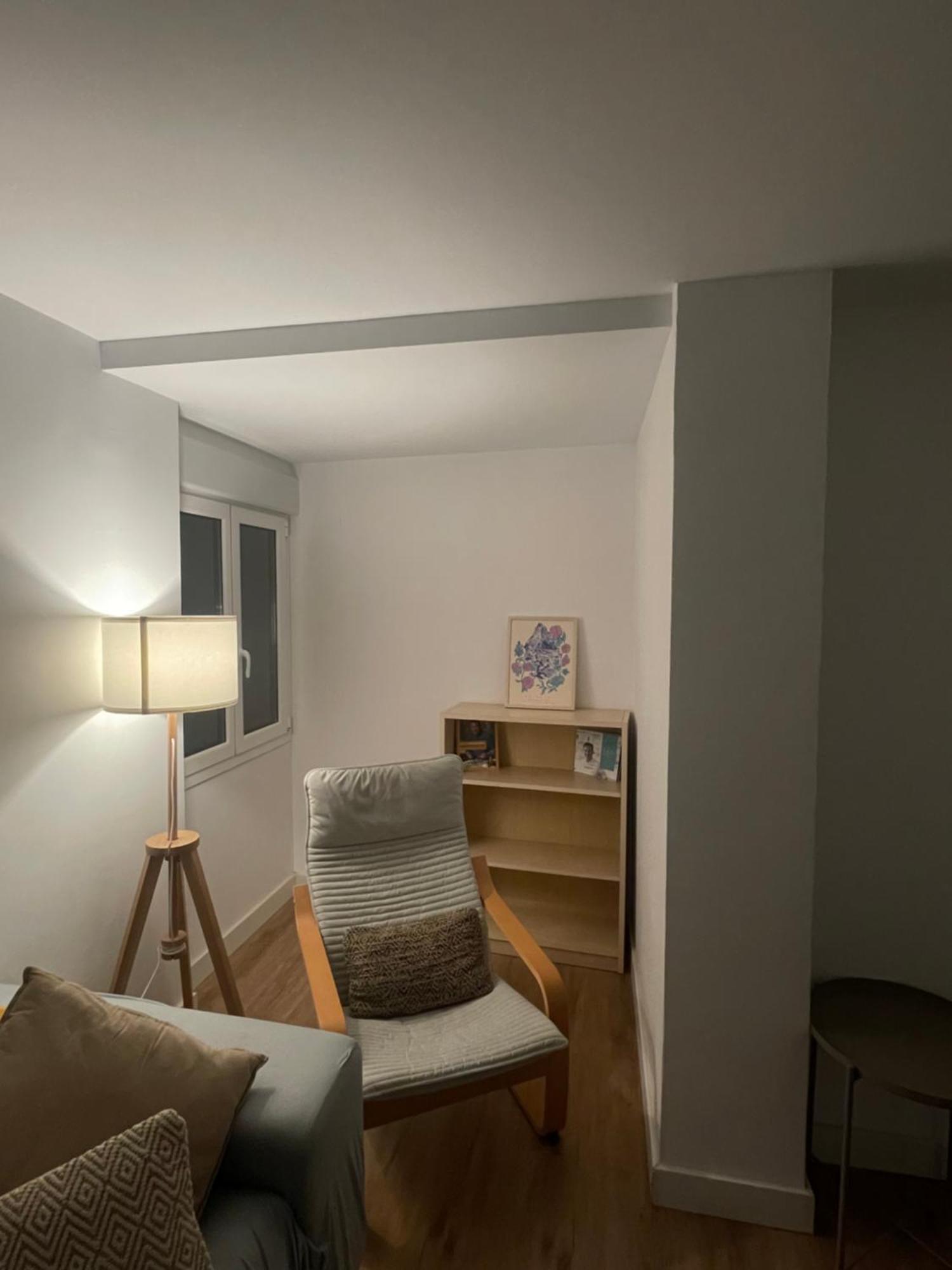 Cozy Apartment 6' From San Sebastian + Parking Usúrbil Esterno foto